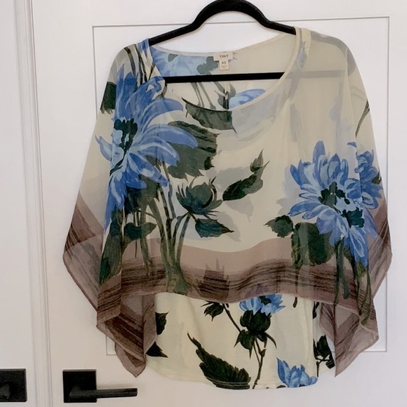Sheer flowy Top by Tiny - Picture 1 of 3
